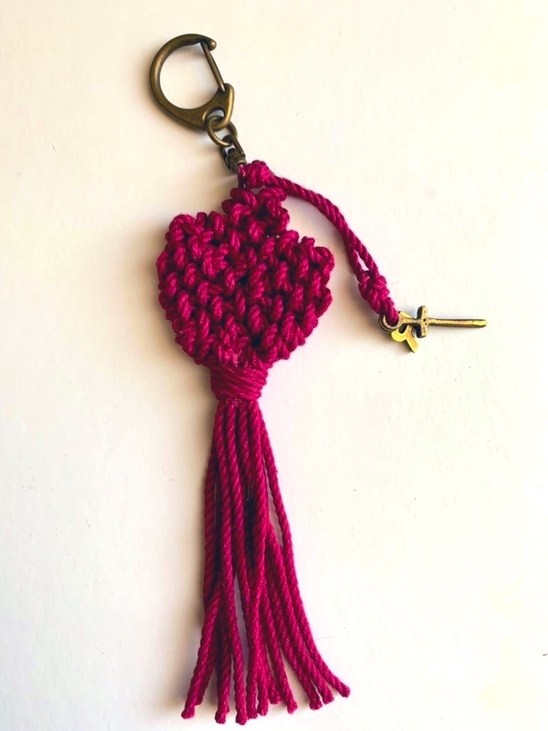 派生嘘ロナイメージマクラメキーホルダー