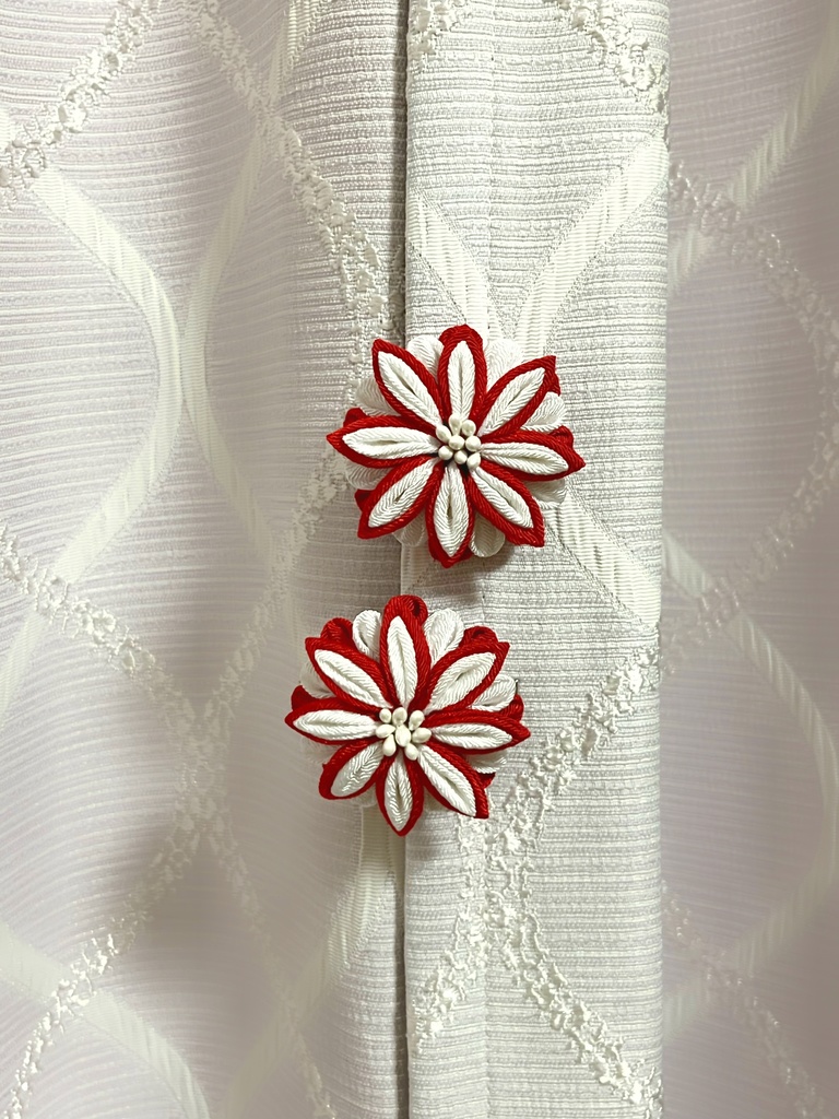 ヒーローモチーフつまみ細工(ヘアクリップ)