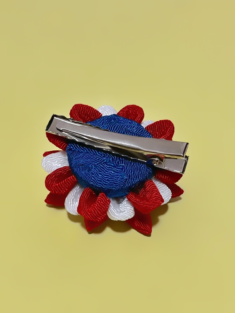 ヒーローモチーフつまみ細工(ヘアクリップ)