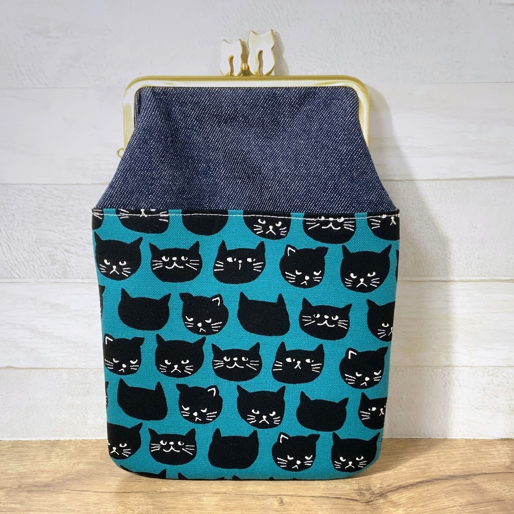 スマホポーチ◎黒猫