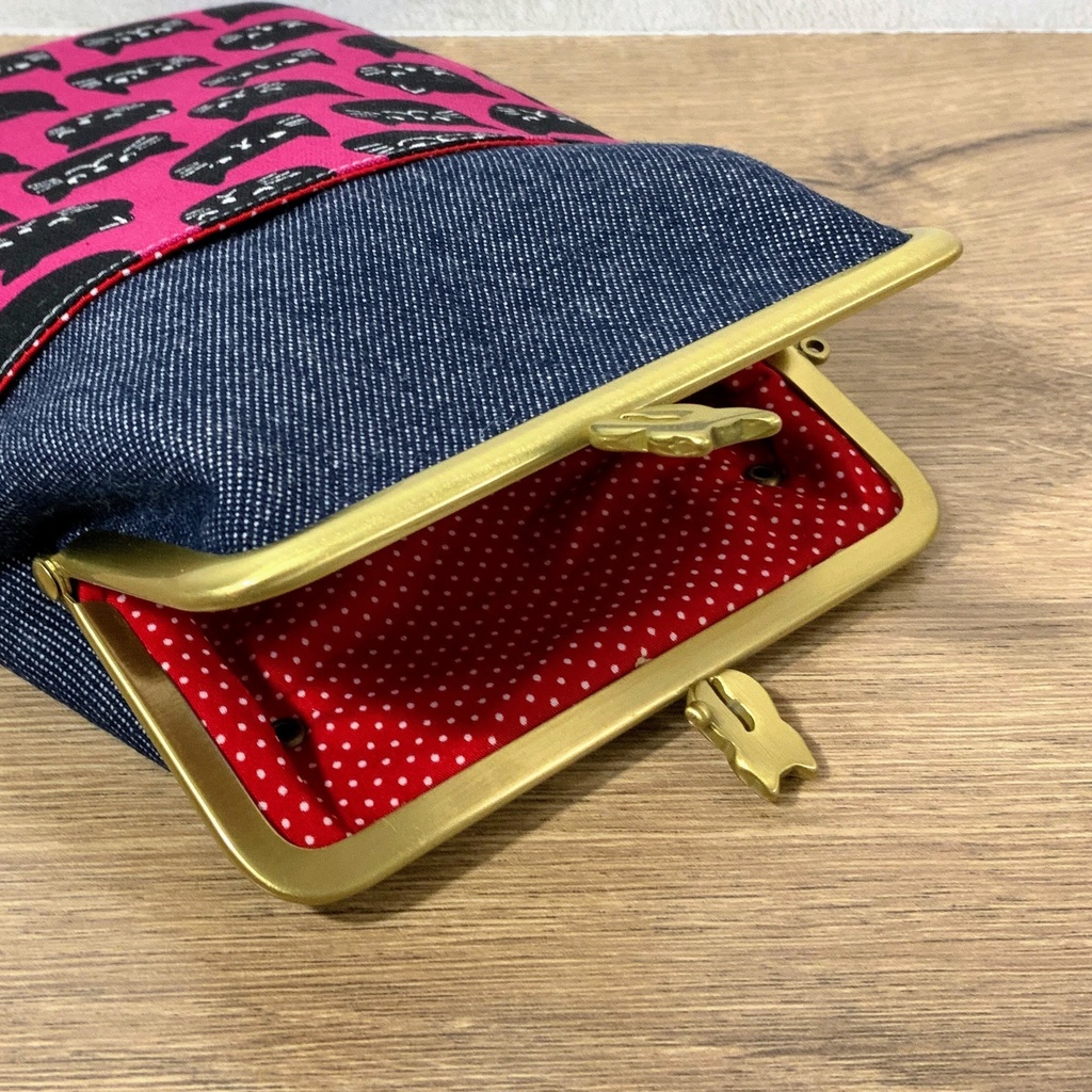 スマホポーチ◎黒猫