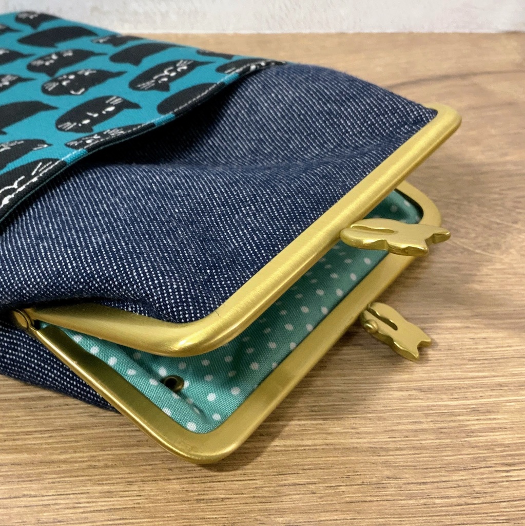 スマホポーチ◎黒猫