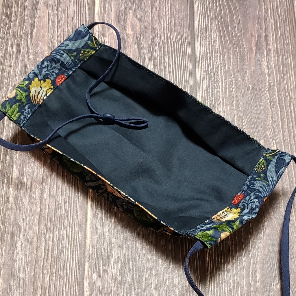 Strawberry Thiefボックスマスク/ネイビー