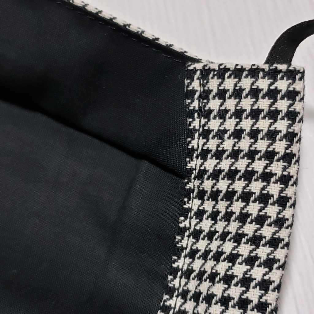 ハウンドトゥースのボックスマスク