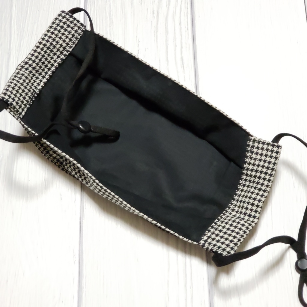 ハウンドトゥースのボックスマスク