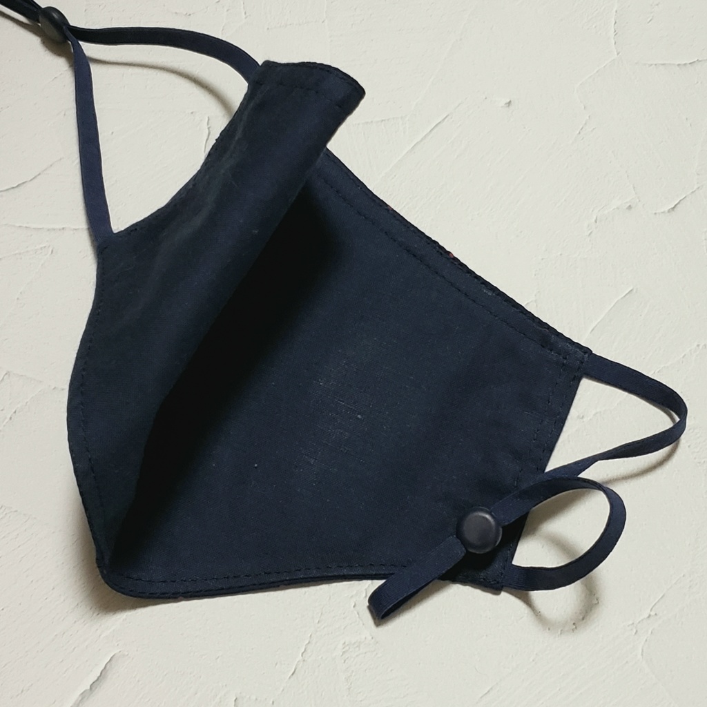 ネイビー×レッドのドットマスク