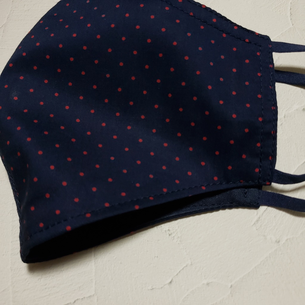 ネイビー×レッドのドットマスク