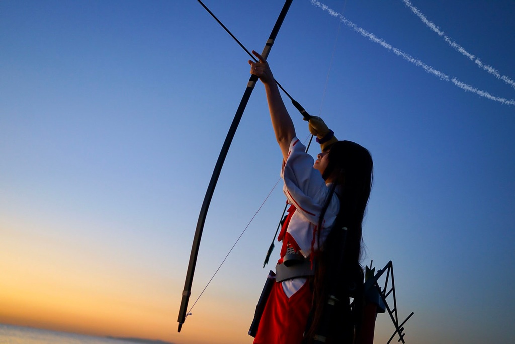 淡い空が黒い海を染めた時