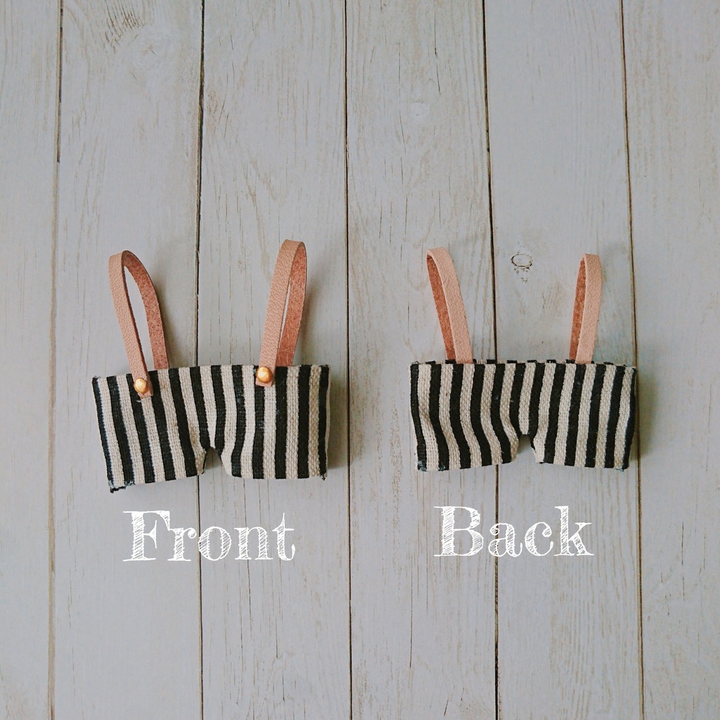 しましまサスパンツとTシャツ