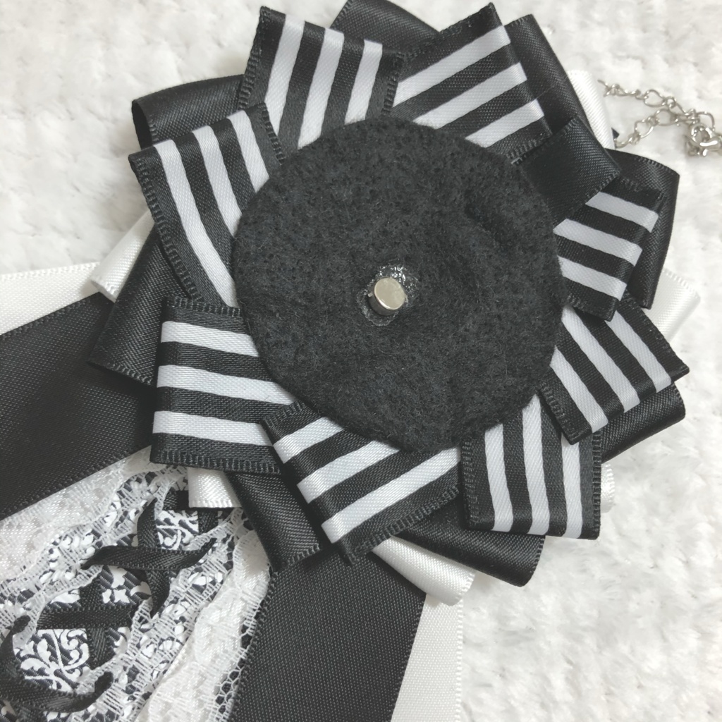 缶バッジ用ロゼット 黒×白 地雷 量産型