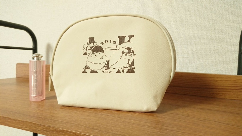 シェル型ポーチ　潜入ハリネズミ捜査官