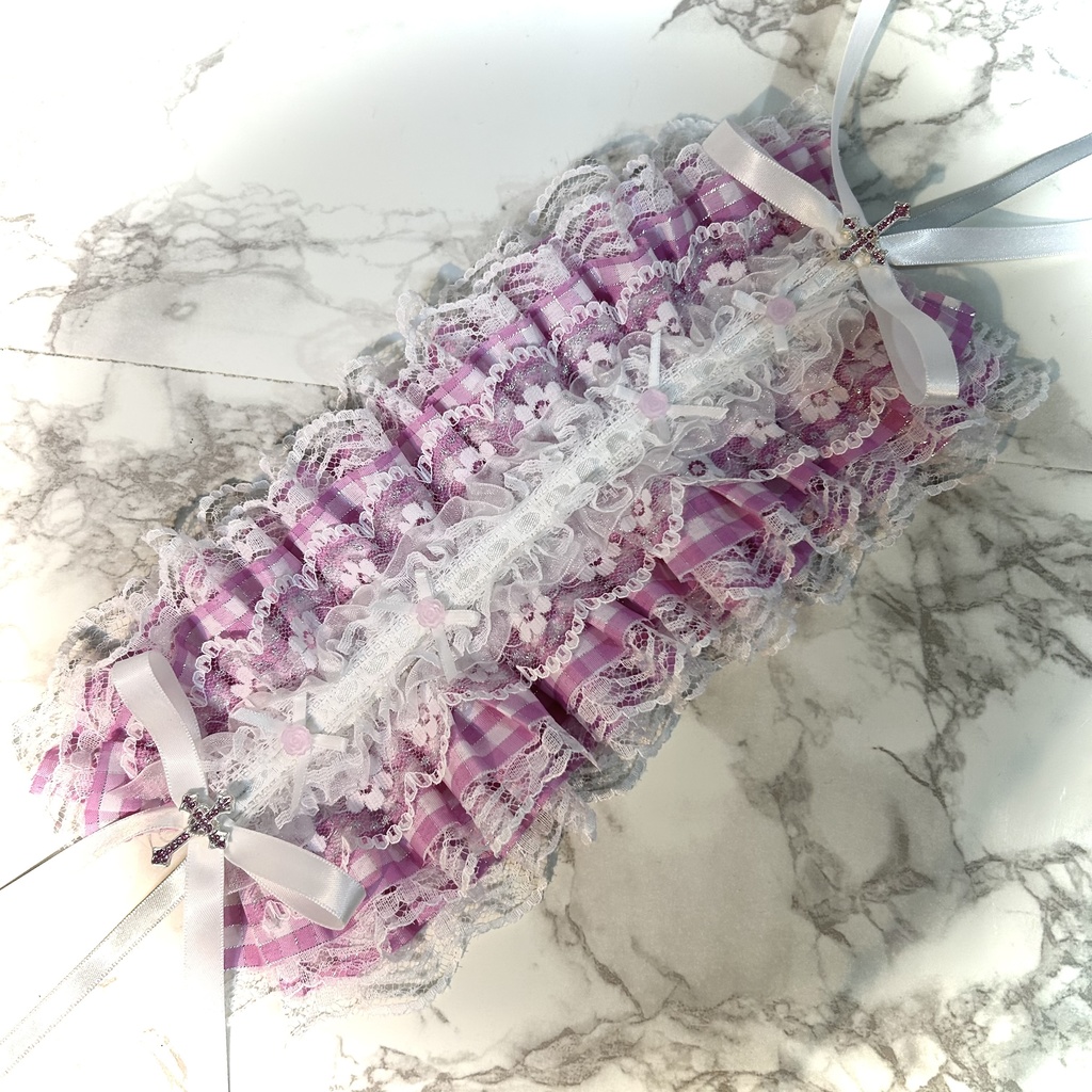 โก pink check cross headdress