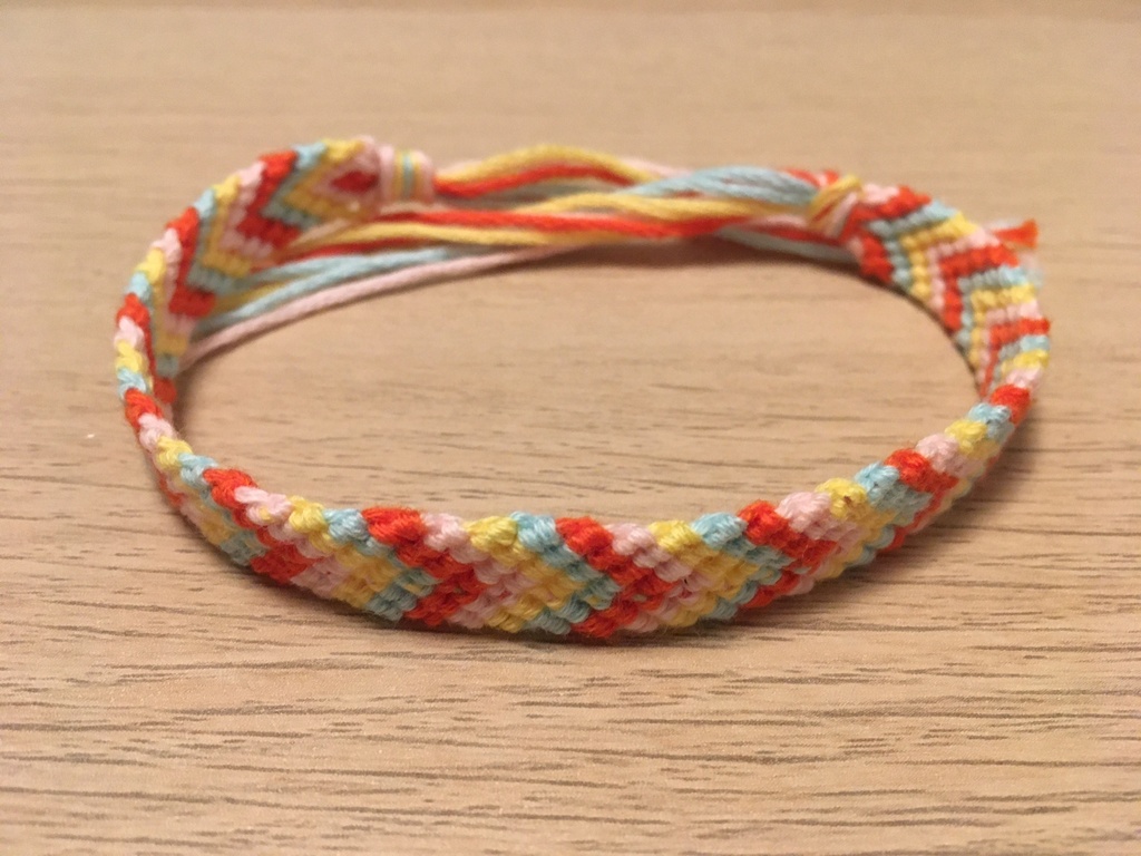 Friendship Bracelet：Chevron ミサンガ（シェブロン）