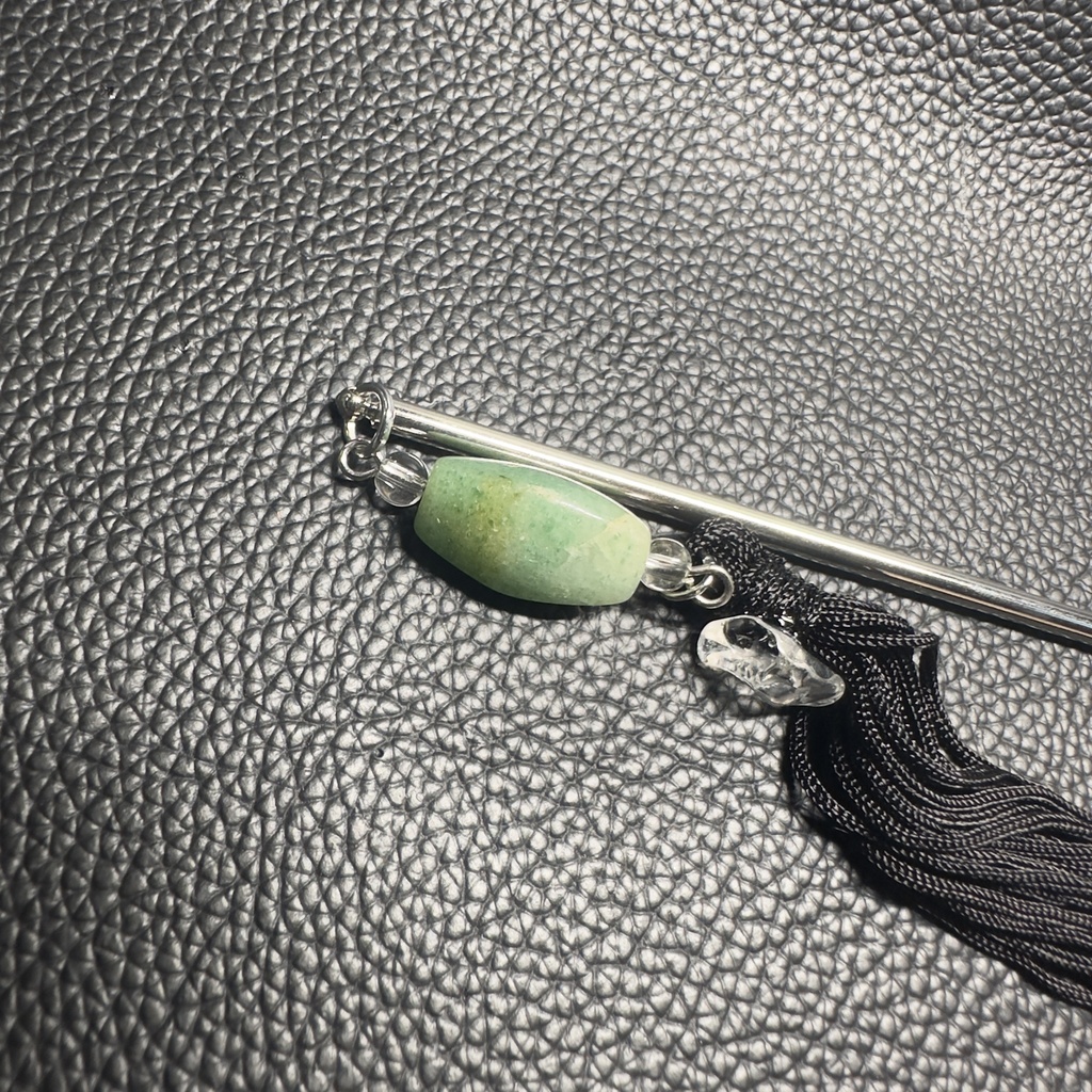 ロングタッセル簪 2【ハンドメイド作品】