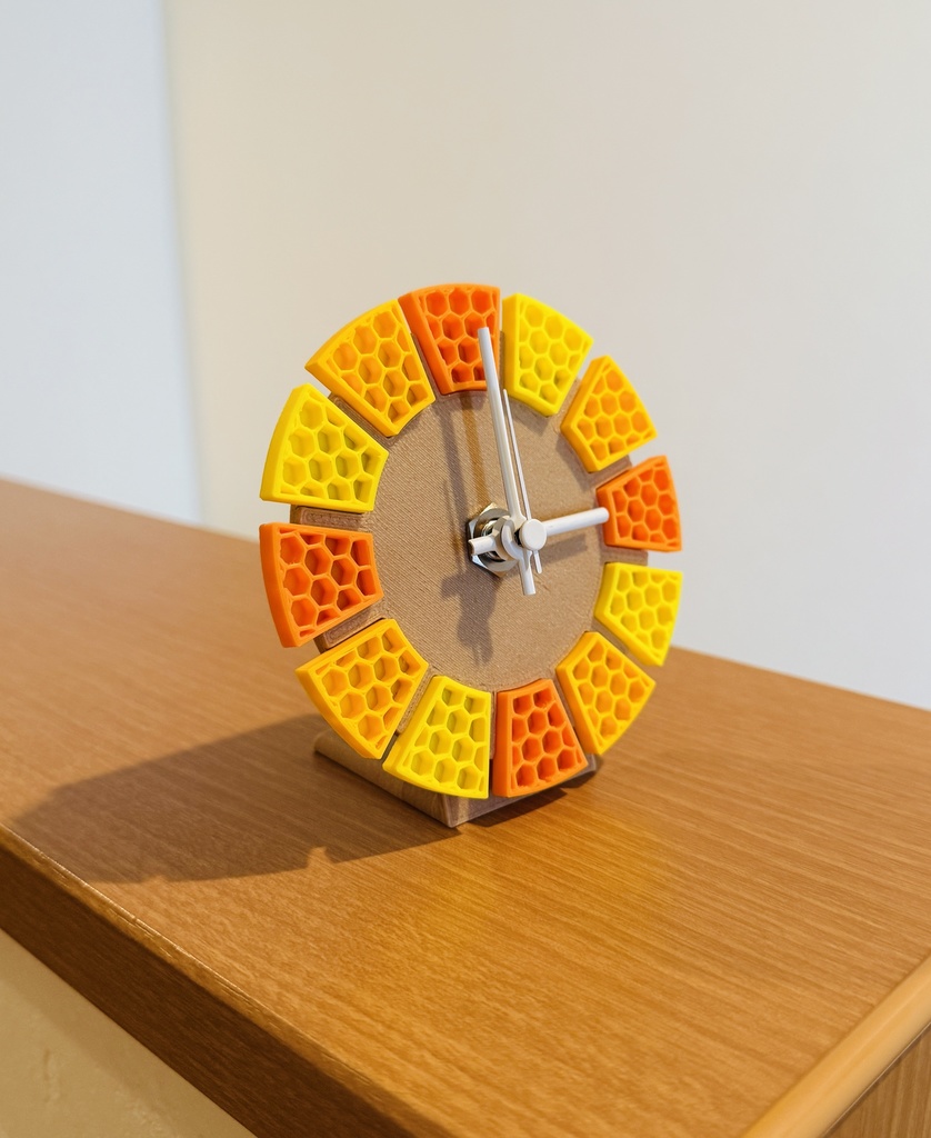 ハニカム 蜂の巣デザイン オリジナル卓上時計