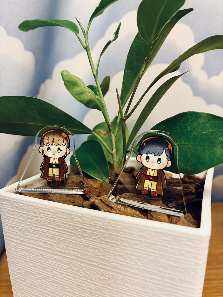 自立アクリルスタンド(アコライト)