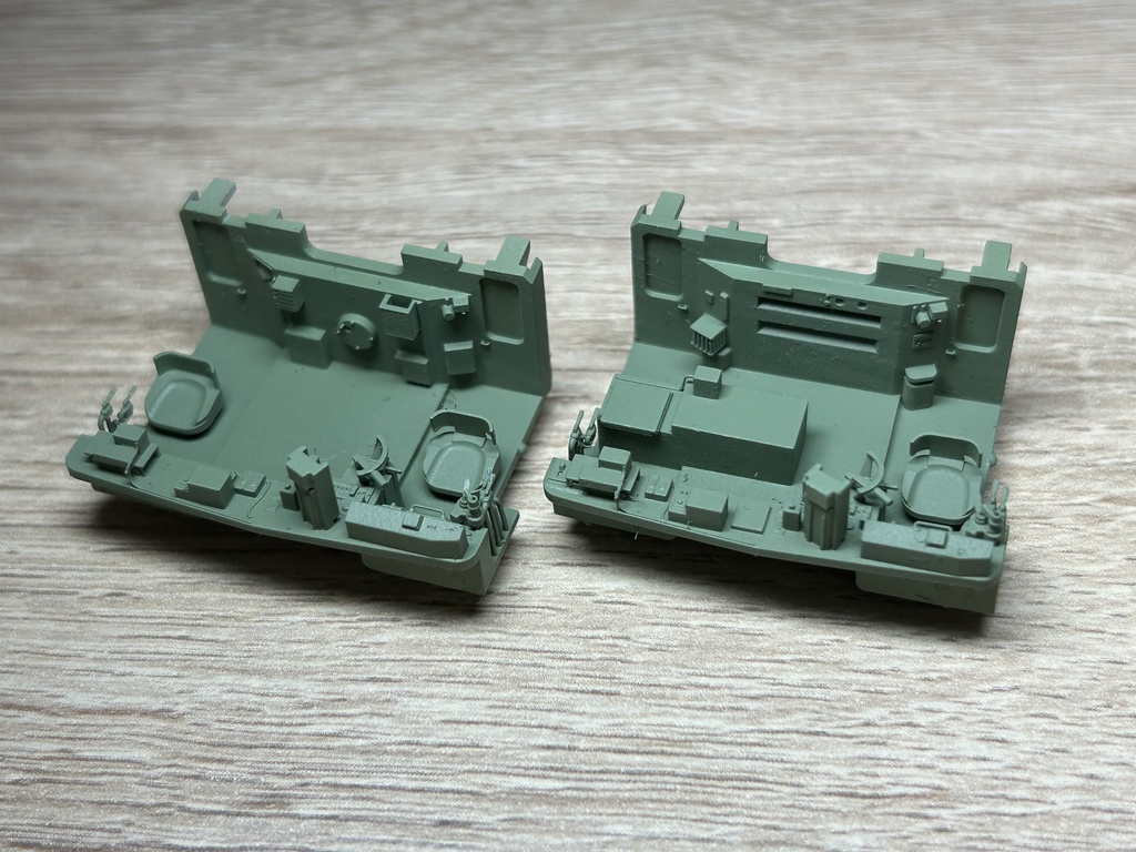 K社 HO EF81 乗務員室パーツセット