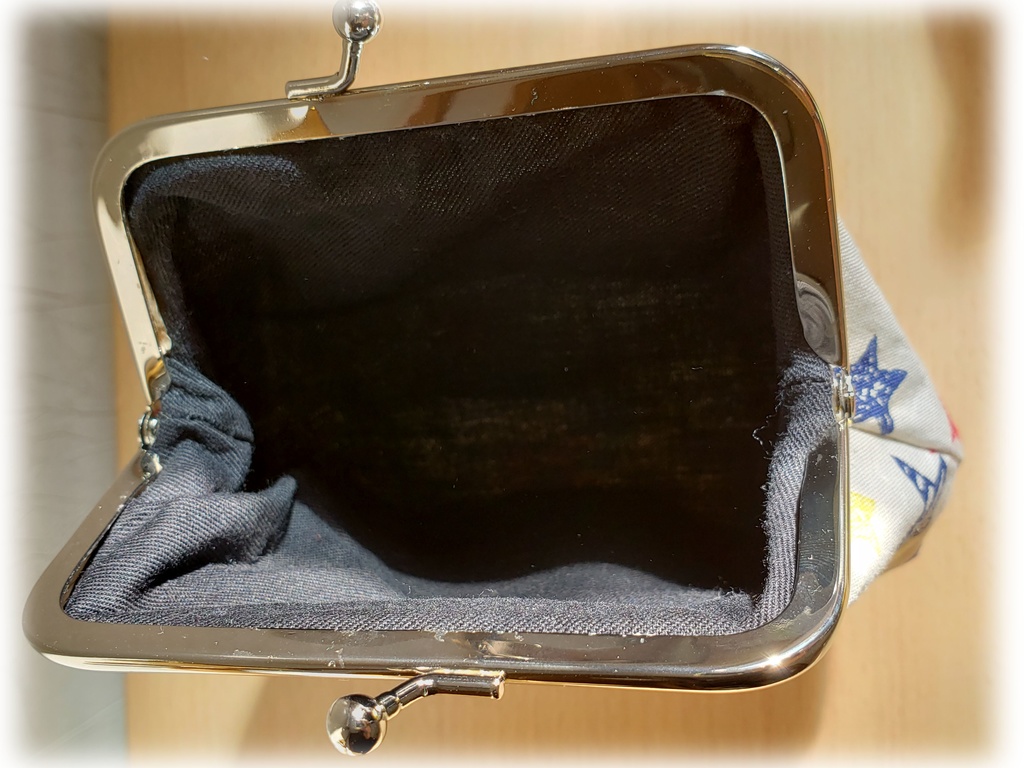 星のがま口ポーチ