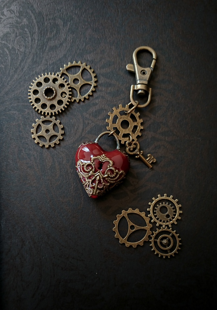 スチームパンク ハート型南京錠のキーホルダー あだゆめ Booth