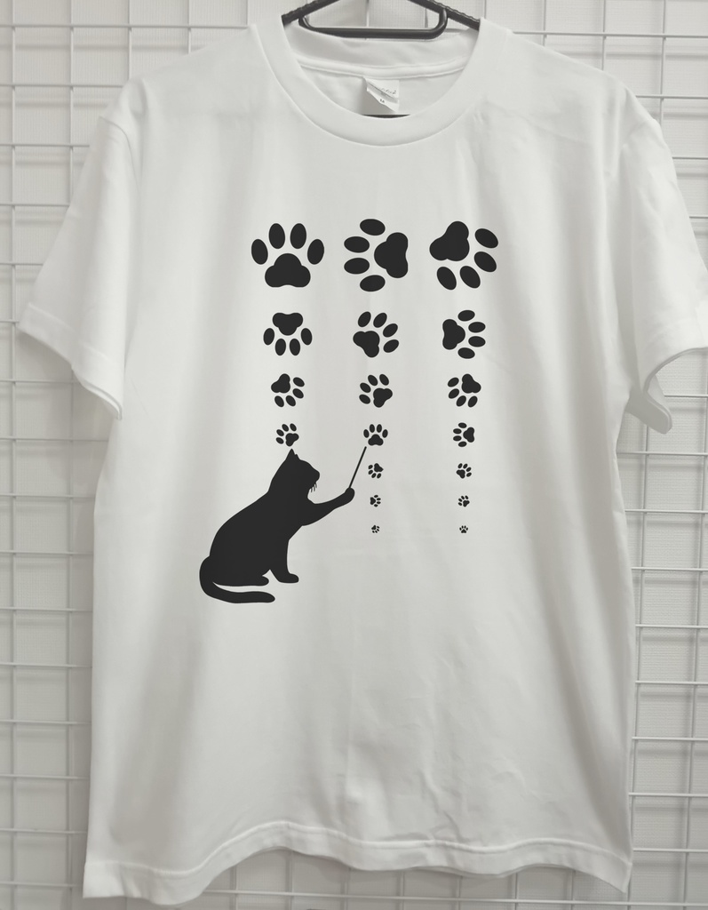 おもしろTシャツ 猫 視力 検査 肉球 ネコ 猫好き ネタTシャツ
