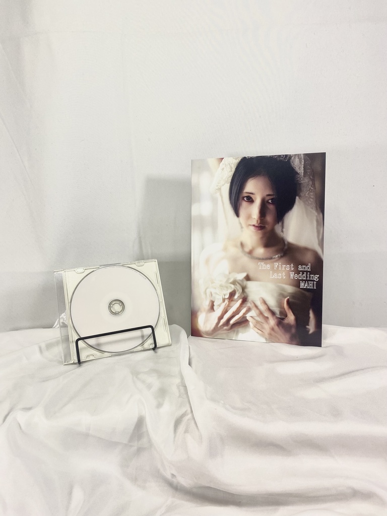 CHSP)特典付_白い花嫁写真集本