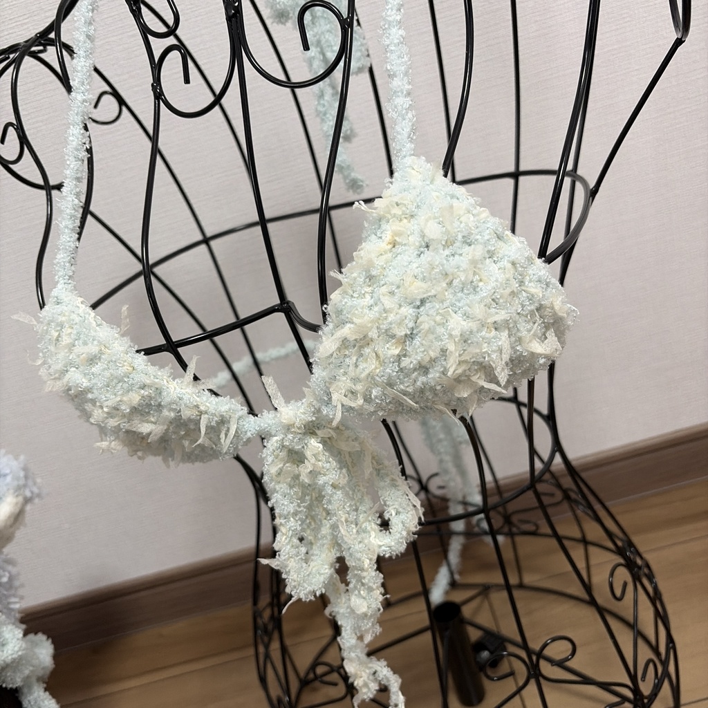 毛糸マイクロビキニセット