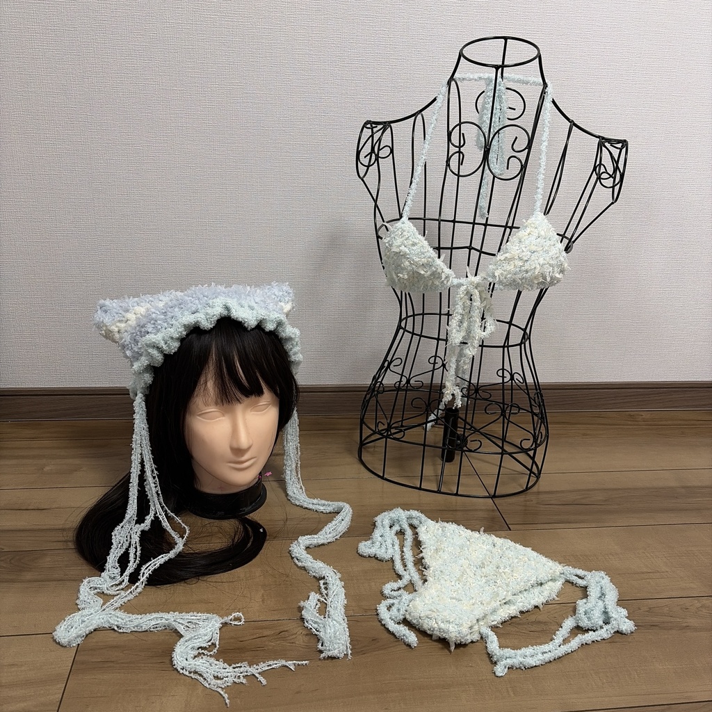毛糸マイクロビキニセット