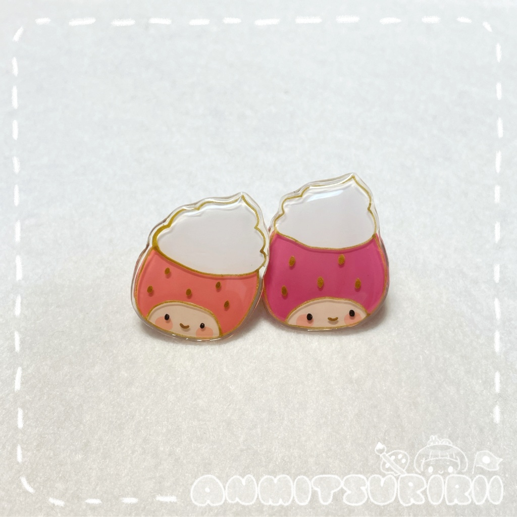 【手描き】ホイップいちごちゃんのピンブローチ(全2種)