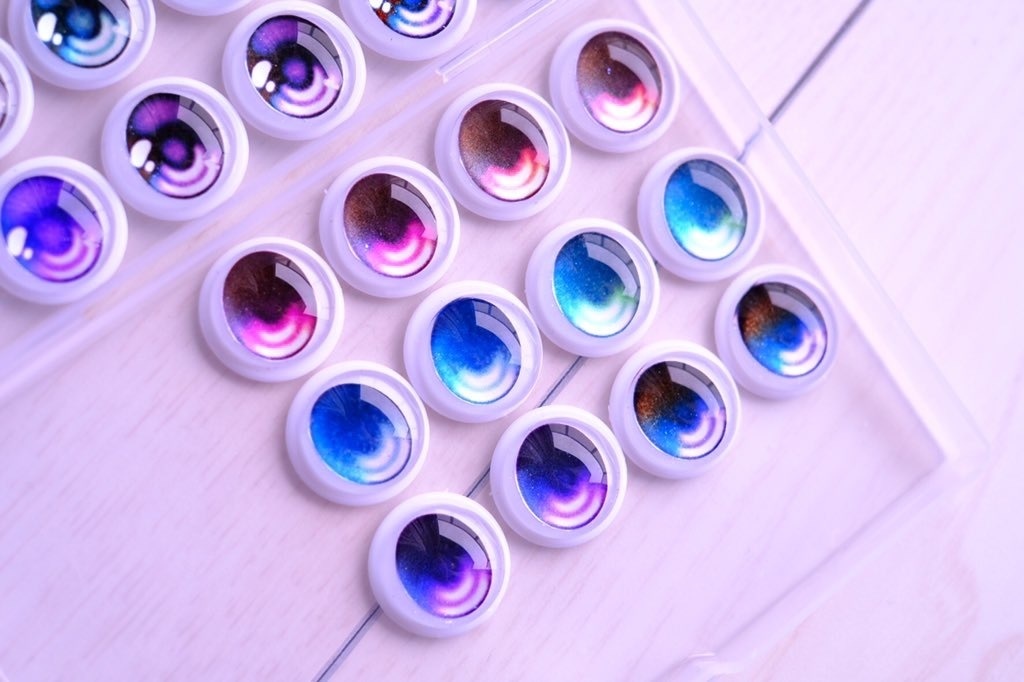 ガラスカボションアイ