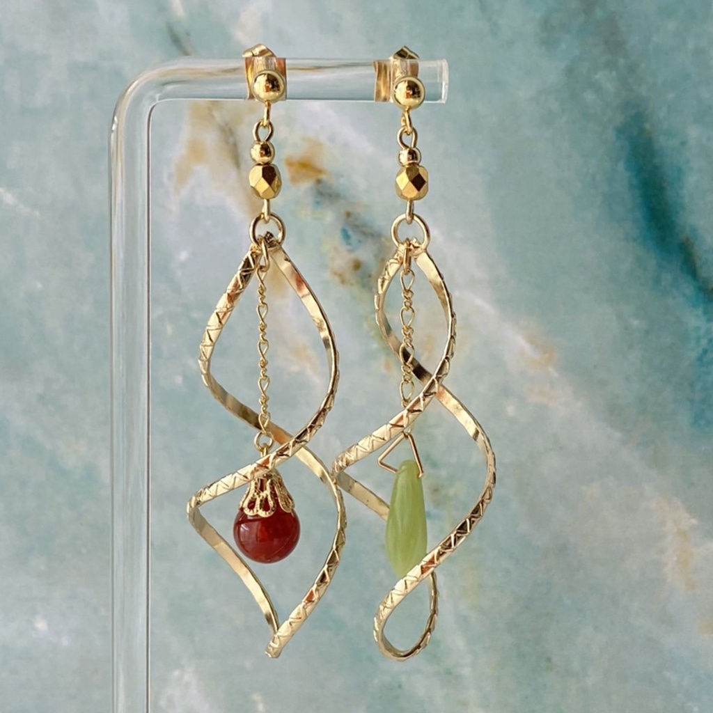 ギルエル イメージ 螺旋ピアス・イヤリング　 ※金具はメッセージにてご連絡ください