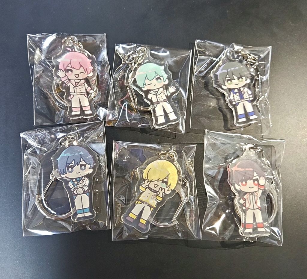 LOOK A LIVE衣装アクキー