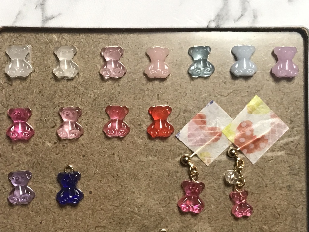 ぬいちゃんの非常食♡キャンディくまちゃんのカラフルピアス