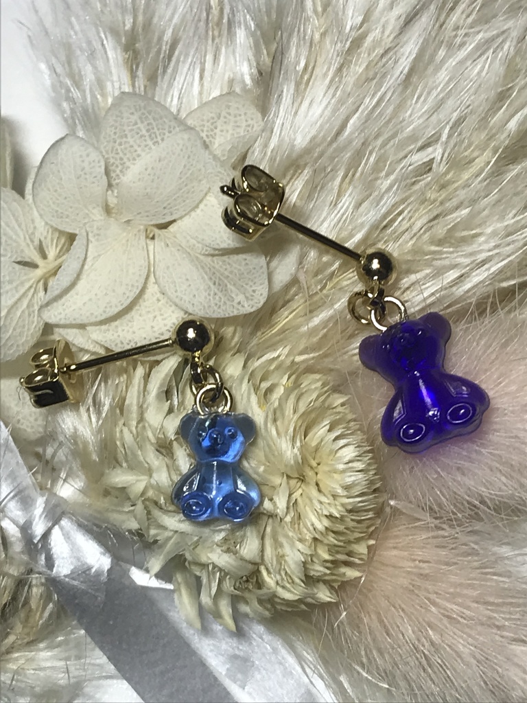 ぬいちゃんの非常食♡キャンディくまちゃんのカラフルピアス