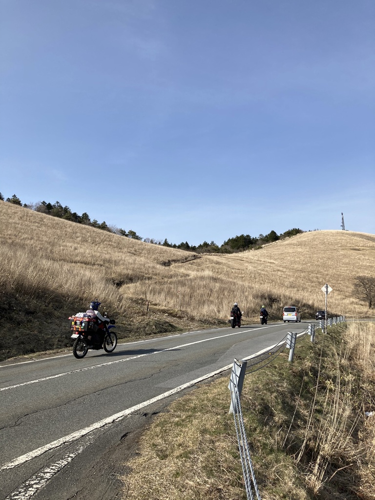 道路 音源 サンプルパック【バイノーラル録音】バイク・自動車環境音 高原交差点交通音 WAV【効果音】【音楽用効果音】【DSD録音】【ハイレゾ】