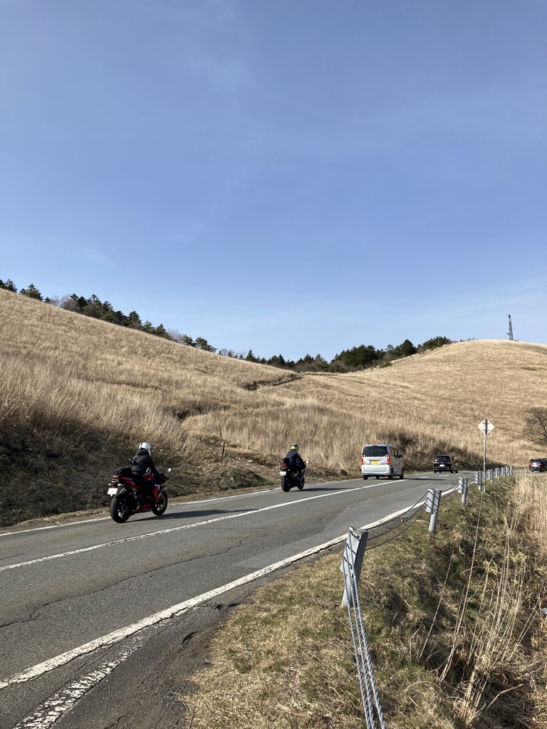 道路 音源 サンプルパック【バイノーラル録音】バイク・自動車環境音 高原交差点交通音 WAV【効果音】【音楽用効果音】【DSD録音】【ハイレゾ】