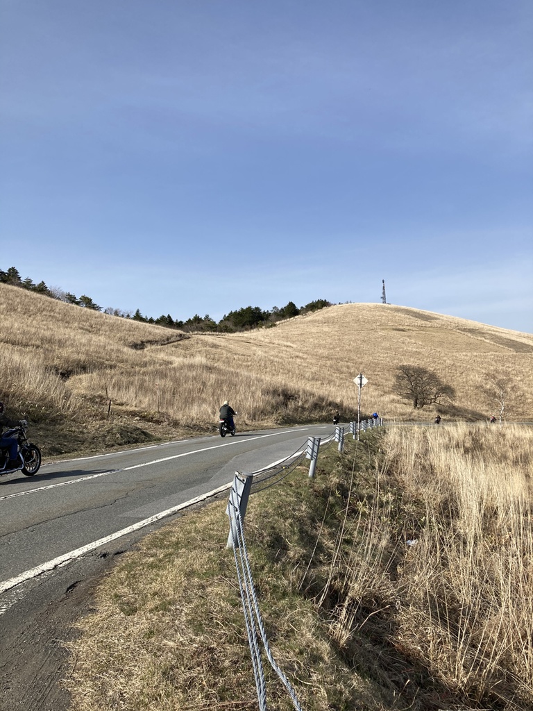 道路 音源 サンプルパック【バイノーラル録音】バイク・自動車環境音 高原交差点交通音 WAV【効果音】【音楽用効果音】【DSD録音】【ハイレゾ】