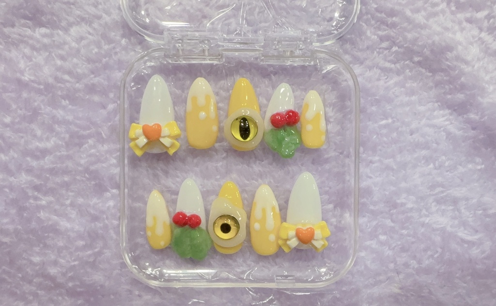 ネイルチップ【目玉焼き】