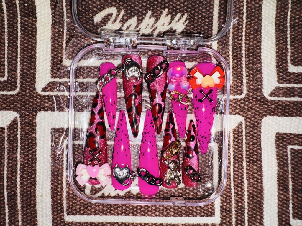 ロングネイルチップ【ピンクギャル】