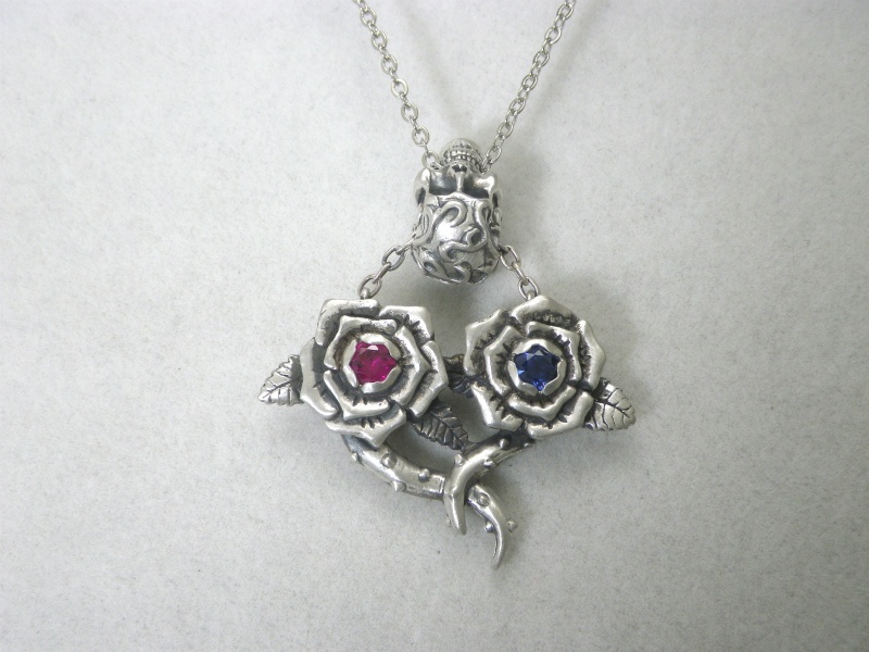 東方プロジェクト さとこいネックレス 【Rosa Mystica】