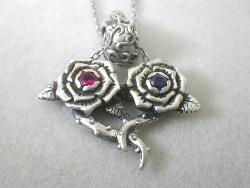 東方プロジェクト さとこいネックレス 【Rosa Mystica】