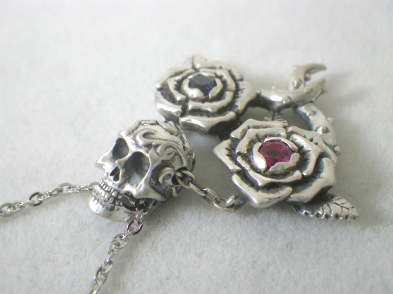 東方プロジェクト さとこいネックレス 【Rosa Mystica】