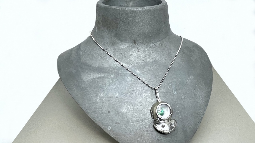 【Abyss Diver】潜水服型ルースケースペンダントトップ(シルバー925ver)