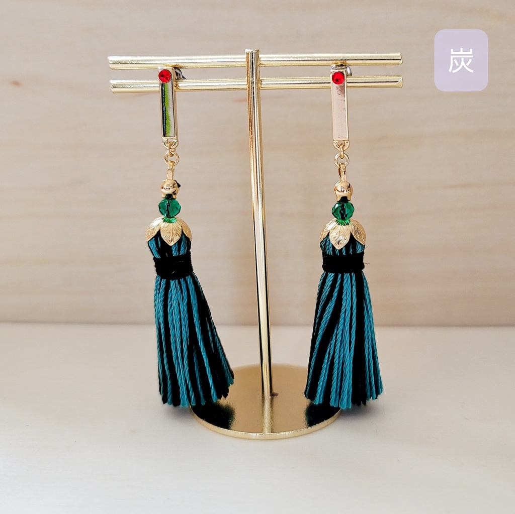 竈門炭治郎モチーフタッセルピアス