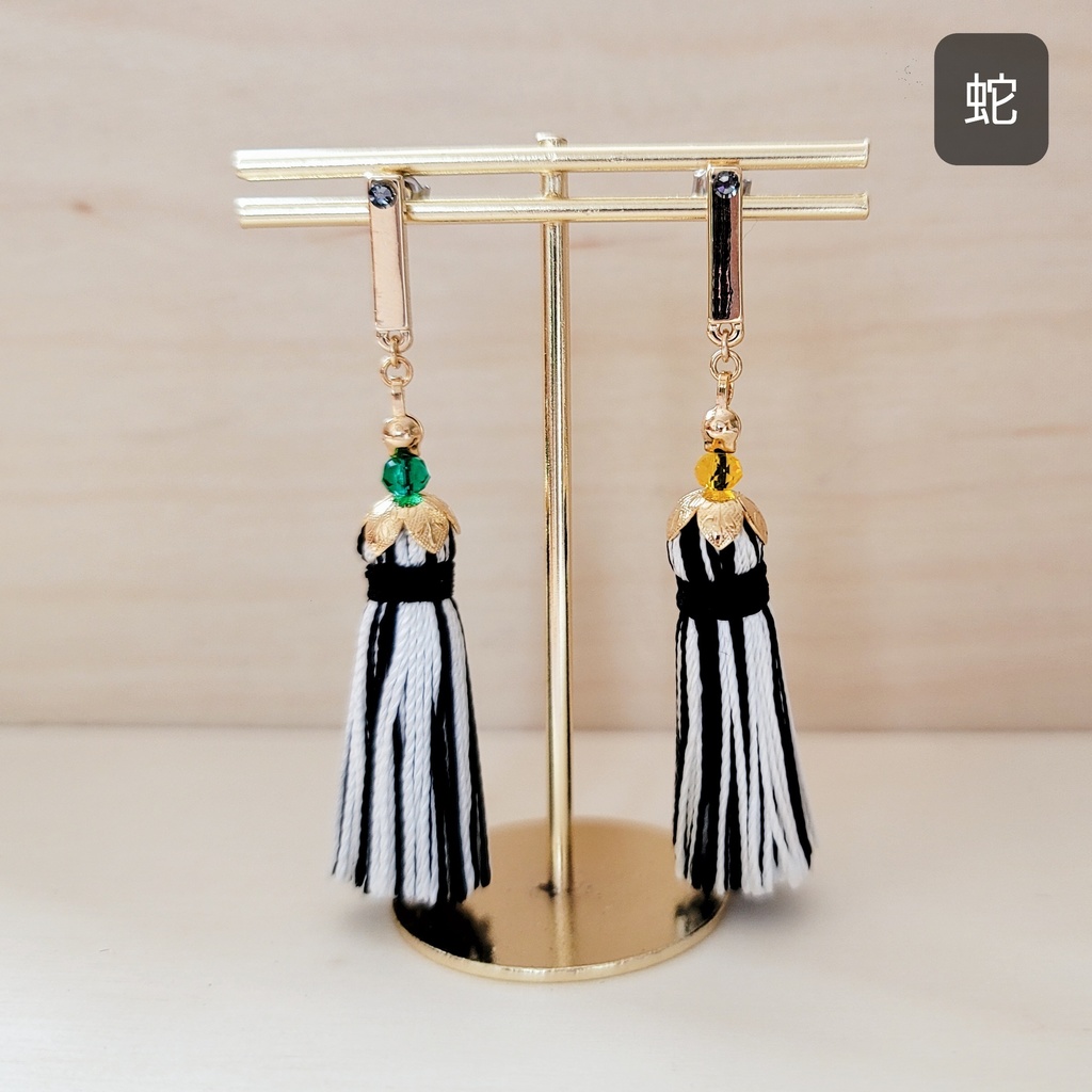 鬼滅の刃 イメージアクセサリー タッセルピアス