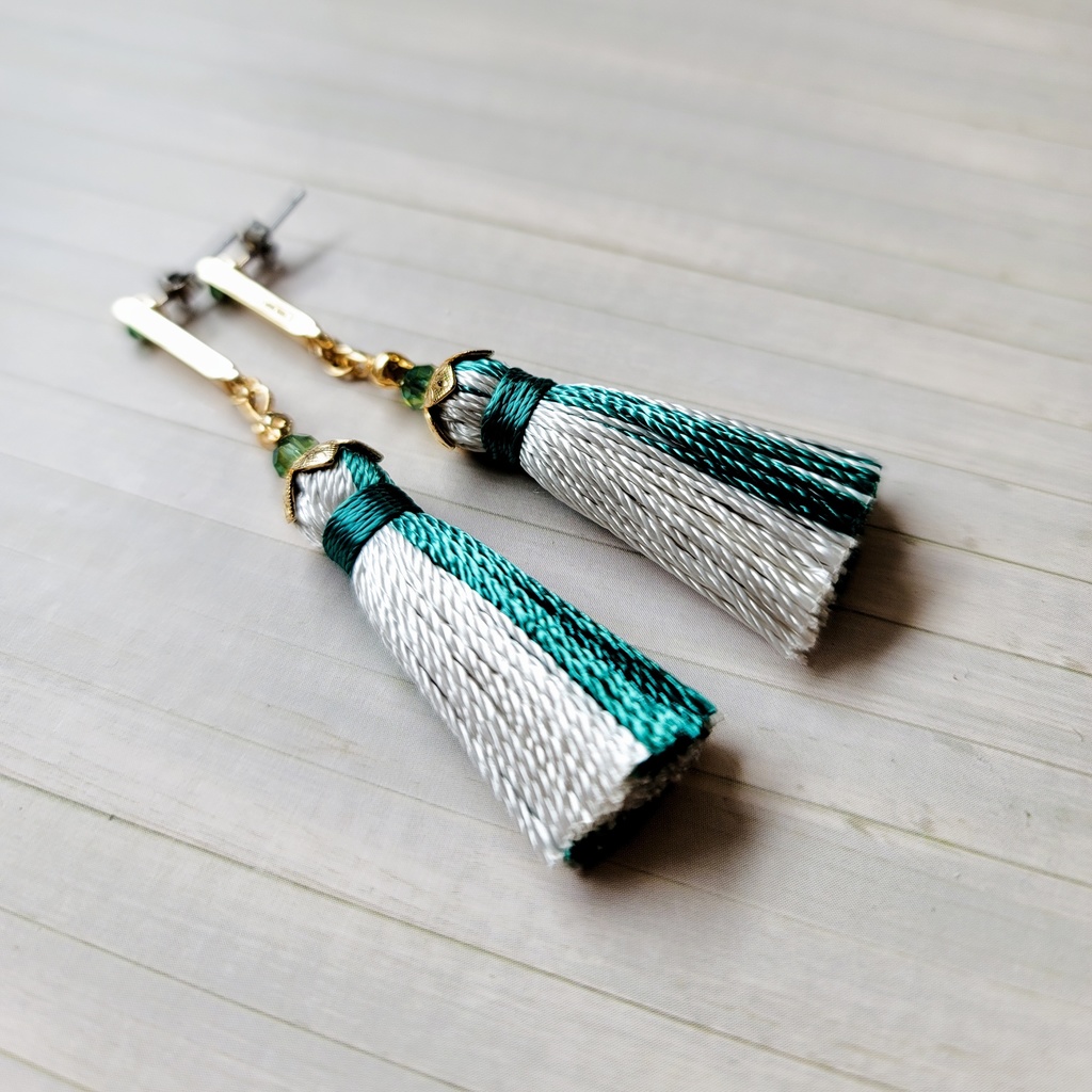 鬼滅の刃 イメージアクセサリー タッセルピアス