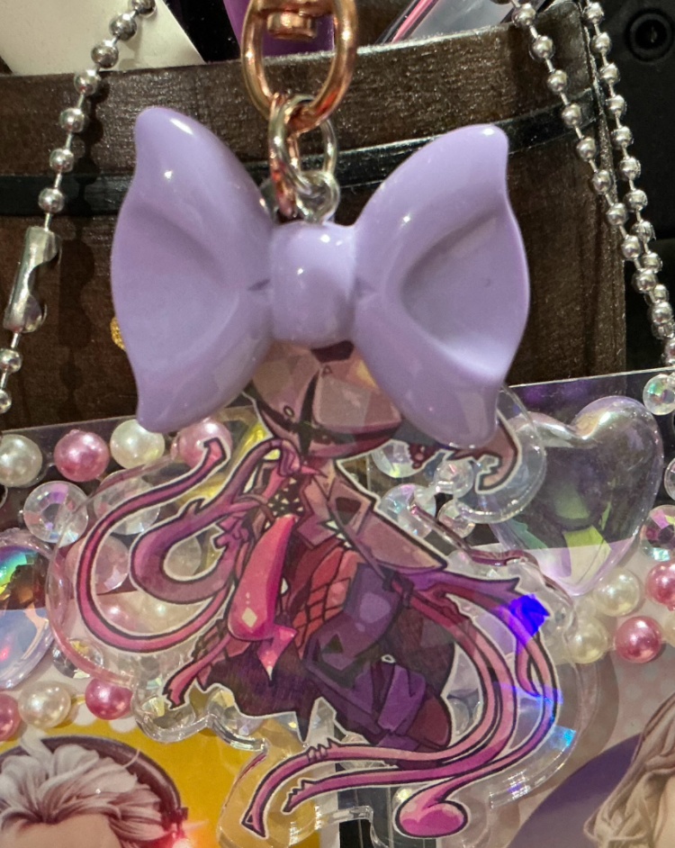 InfestedZekeくんアクキー(きらきら&りぼんのすがた)