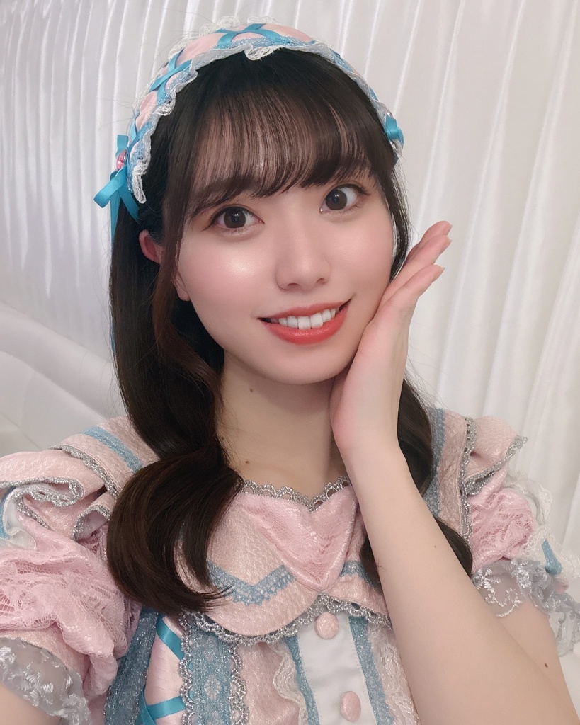 Cafe&Bar Paletteの衣装のメイドチェキ🩷
