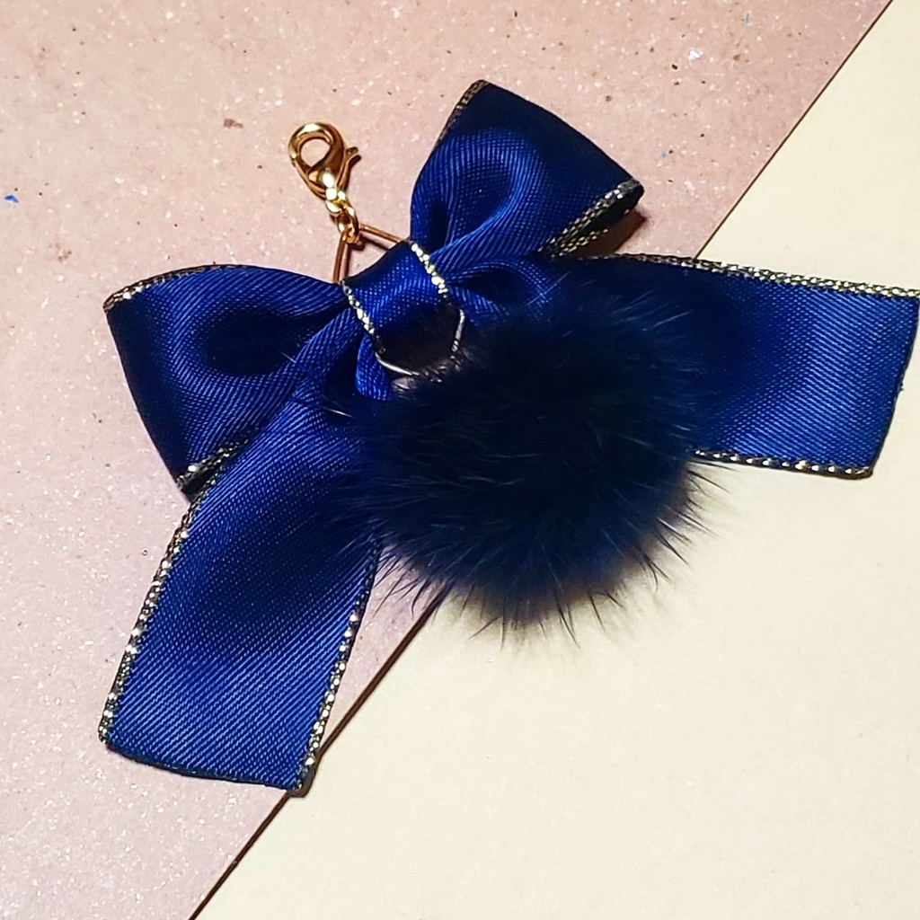 ファー付きリボンチャーム