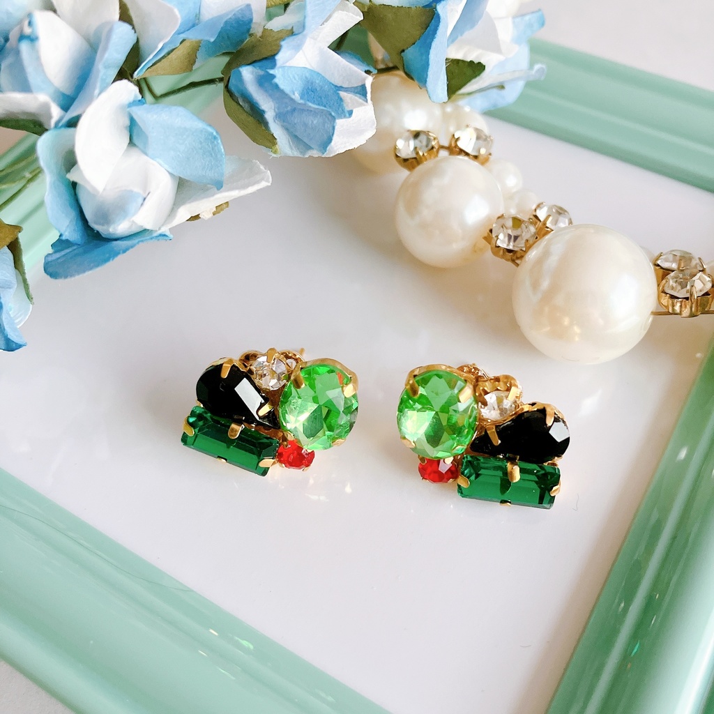 刀剣乱舞 鶯丸モチーフビジューピアス