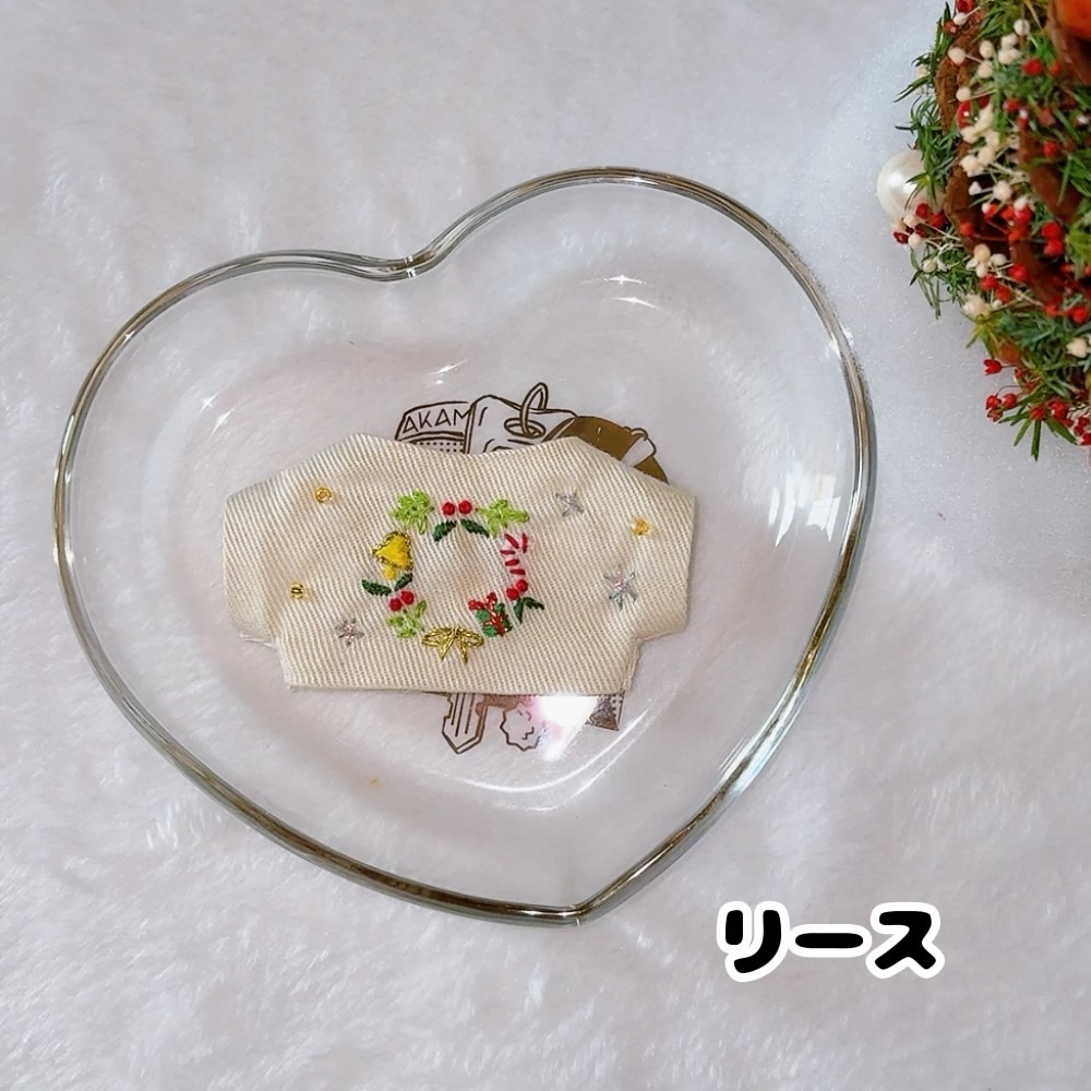 クリスマス刺繍服2024